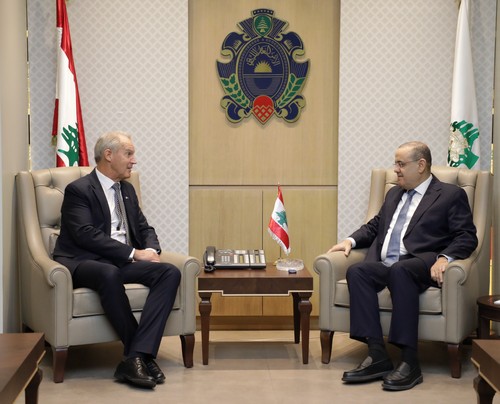 اللواء الياس البيسري استقبل السفير الأسترالي في لبنان أندرو بارنز اللواء الياس البيسري استقبل السفير الأسترالي في لبنان أندرو بارنز