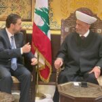 استقبل مفتي الجمهورية اللبنانية الشيخ عبد اللطيف دريان في دار الفتوى النائب فيصل كرامي وبحث معه في في الشؤون اللبنانية والعربية.  واستقبل النائب السابق وليد البعريني الذي قال بعد اللقاء: تشرفنا بزيارة سماحته واطلعناه على أوضاع منطقة عكار، واكدنا أهمية إنجاز الاستحقاق البلدي والاختياري في كل المحافظات اللبنانية التي شهدت تنافسا اخويا وعائليا وسياسيا لخدمة اللبنانيين والإنماء مناطقهم في شتى الميادين, والجهود التي قامت بها الحكومة والأجهزة الأمنية   في هذا المجال يشهد لها وتشكر ونامل ان تنجز الحكومة في القريب العاجل الإصلاحات التي وعدت بها وينتظرها اللبنانيون بفارغ الصبر.  والتقى الوزير السابق الدكتور فراس الأبيض وتم التداول في الشؤون العامة.