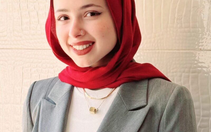 رئيس التحرير وأسرة التحرير يتقدمون بخالص التهنئة والتبريكات إلى الدكتورة نرمين لاشين بمناسبة مناقشة مشروع التخرج وتخرج ابنتها الإعلامية المتميزة