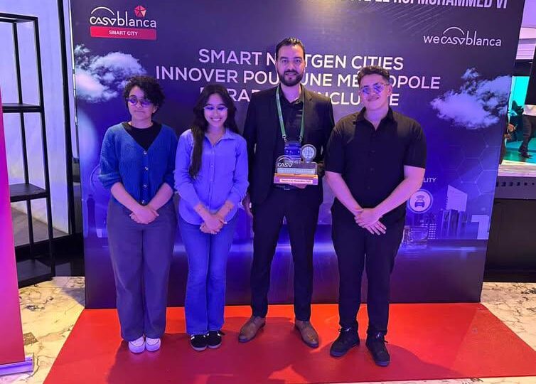 أنيس كراما يتوج بجائزة أحسن مشروع في مسابقة Casa Smart City