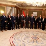 الرئيس عون استقبل اركان السفارة اللبنانية في الكويت واطلع منهم  على اوضاع الجالية اللبنانية فيها منوهاً بجهودهم لتفعيل العلاقات اللبنانية – الكويتية