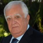 عدنان  القصار  رجلًا من  كبار رجالات لبنان