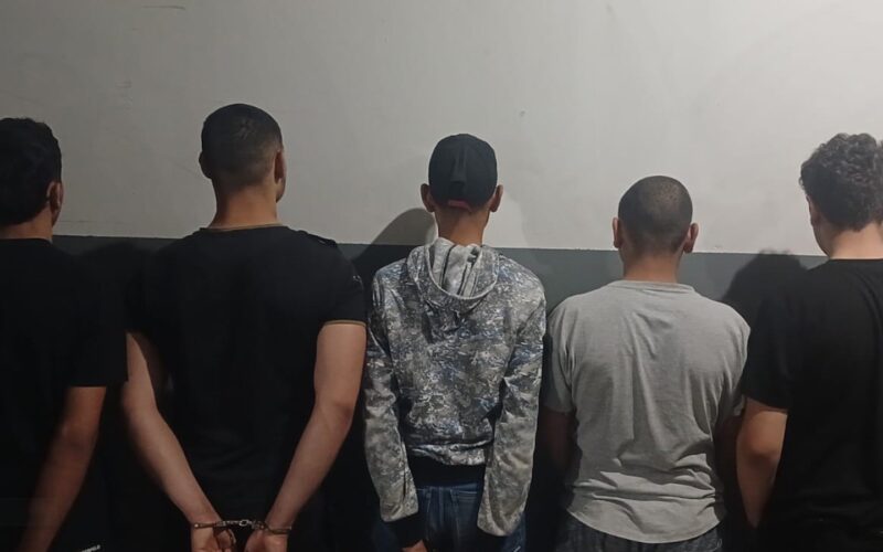ينشطون بعمليّات السّرقة في محافظة الشّمال، وفصيلة أميون تُلقي القبض عليهم.
