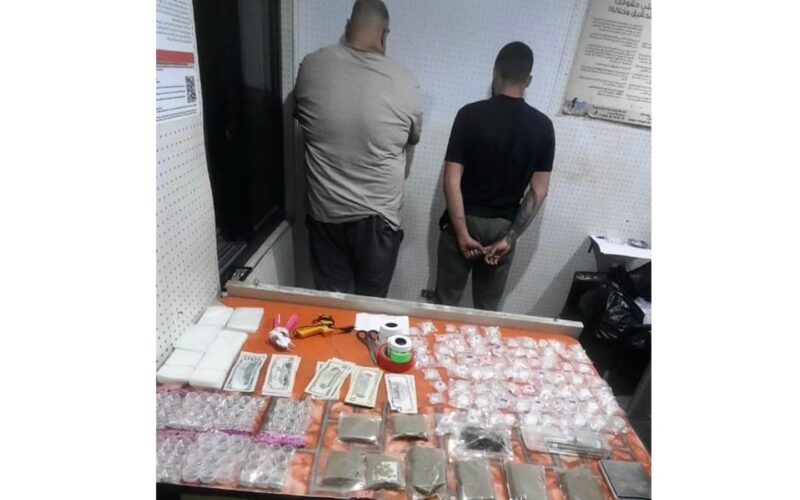 يروّج مع ابنه المخدّرات فيقعان في قبضة مفرزة استقصاء الجنوب