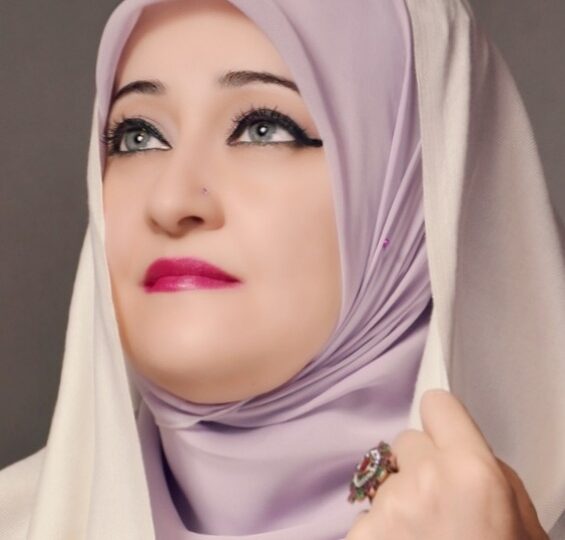 د. سناء الشعلان: قصيدة تمشي على قدمين